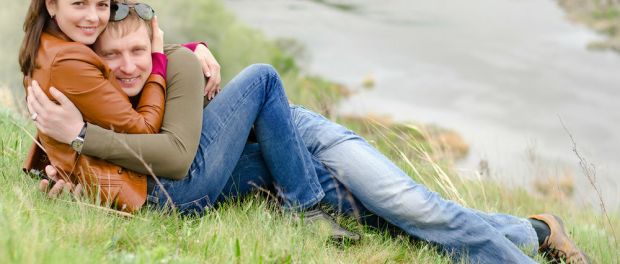 happy loving couple 1000x630